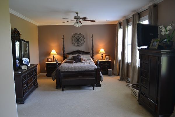 2nd image of 4042 Birkshire Hts