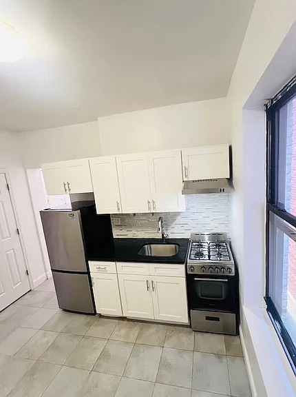 31-32 29th St #2C — Photo 1