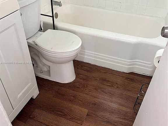 3rd image of 519 NW 8th Ave APT 7