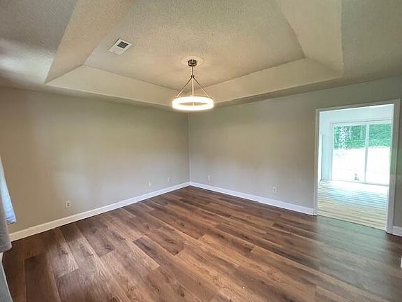 3rd image of 5885 Lost Creek Dr