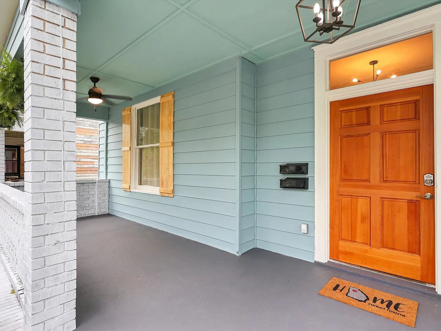 3 bed, 1409 sqft, $2,600 — Photo 2