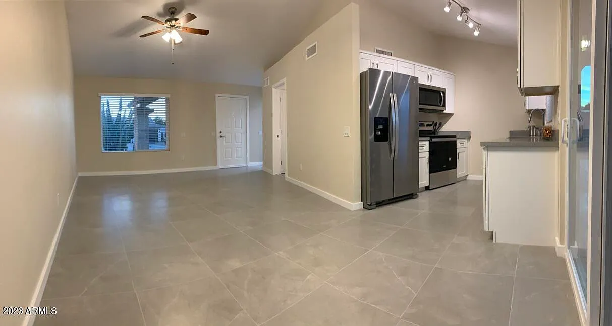 1 bed, 718 sqft, $1,595 — Photo 3