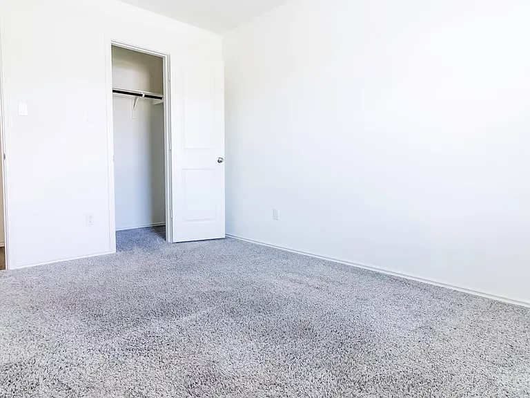 1209 Nokota Bnd — Photo 7