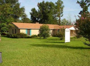 95 W Lakeview Dr, Columbia, MS 39429