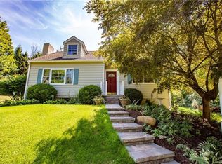 55 Pine Dr, Pawling, NY