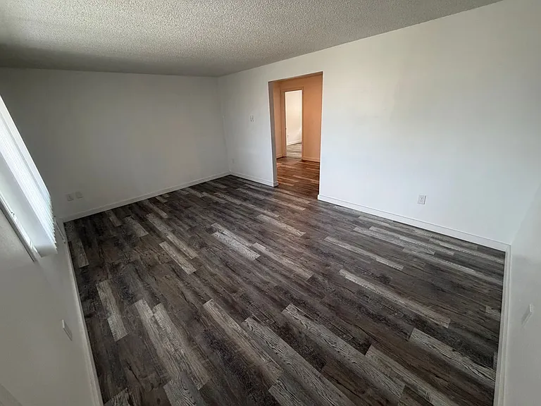Ruby Apartments! — Photo 9