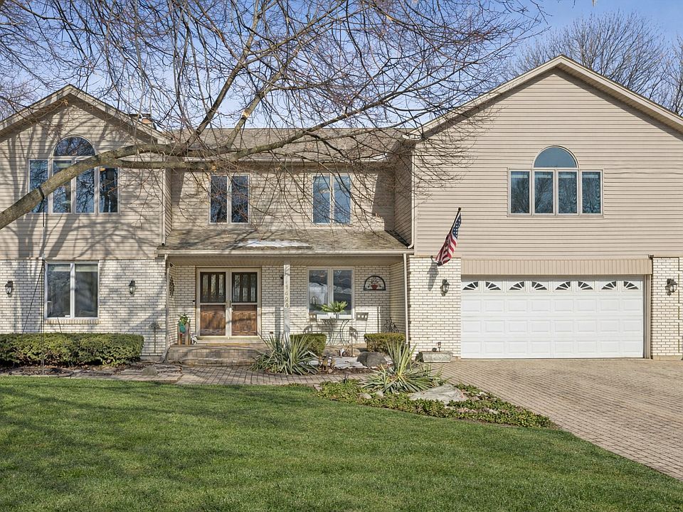 1st image of 1424 E Jonquil Cir