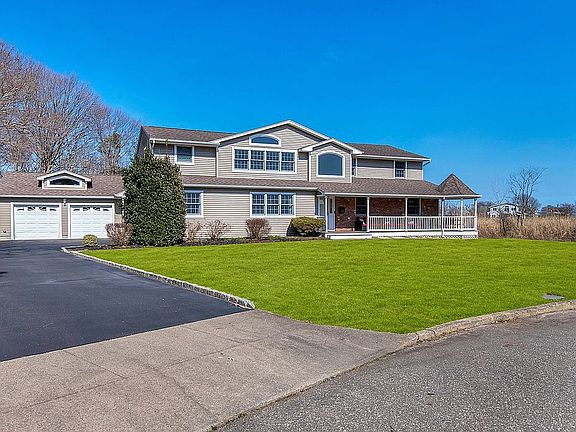 3rd image of 15 Cedar Bay Ct