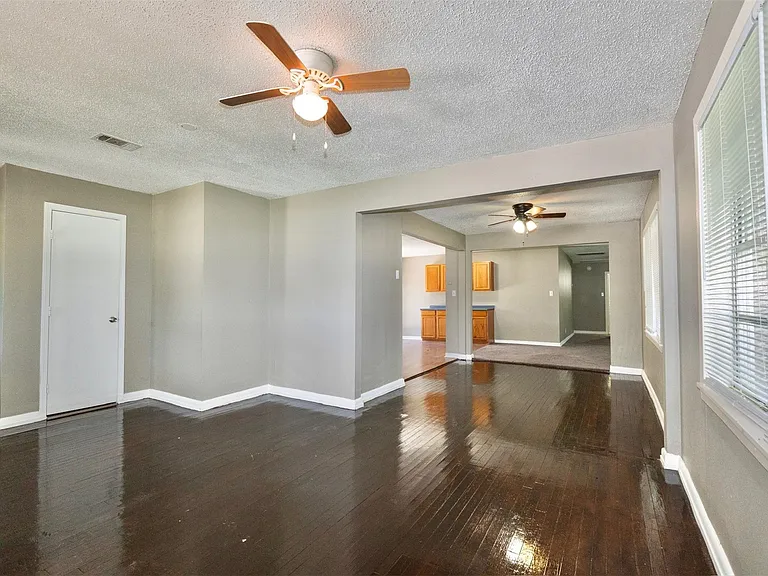 2109 Jeridona St — Photo 4