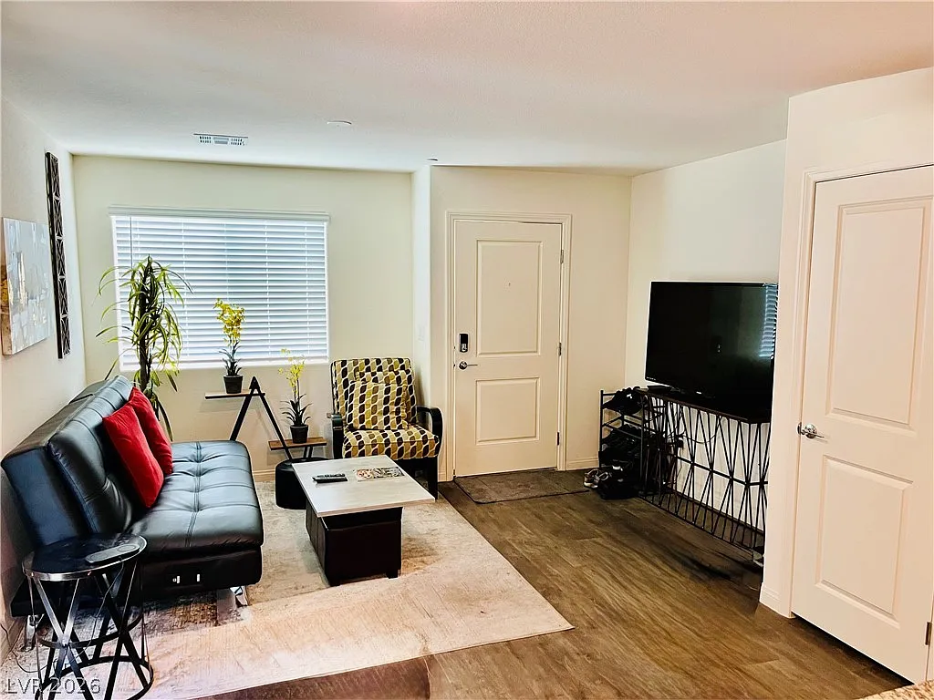 2 bed, 2.0 bath, 958 sqft, $1,950 — Photo 4