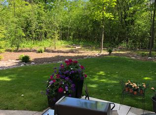 11547 N Mulberry Dr, Mequon, WI 53092