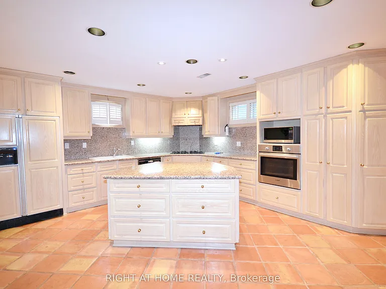 42 Culford Rd — Photo 31