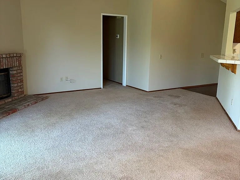 757 Sunningdale Dr — Photo 6