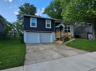 11923 Ameling Rd, Maryland Heights, MO 63043