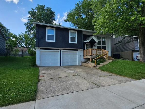 11923 Ameling Rd, Maryland Heights, MO 63043