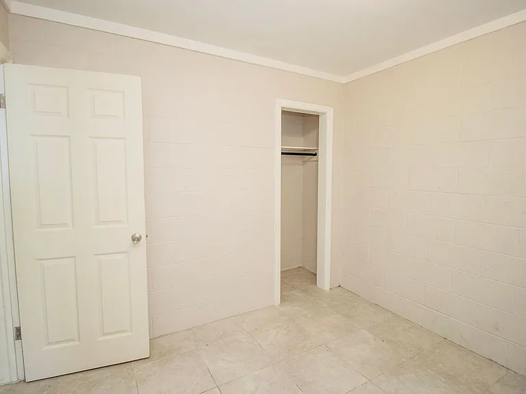 2447 Gervais St #B — Photo 15