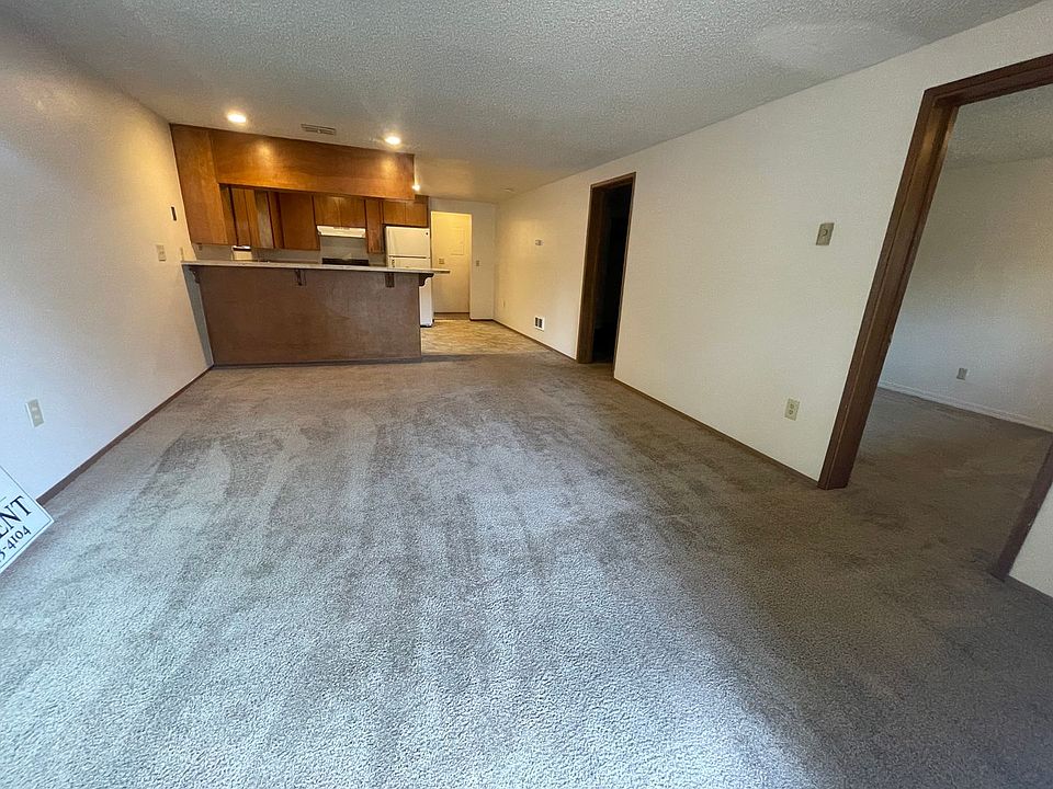 1st image of 420 125th St S APT C