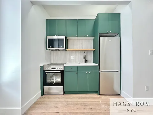 Rented by Hagstrom Management Inc | media 7