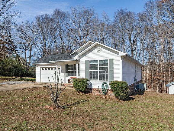 3rd image of 3117 Countryside Dr