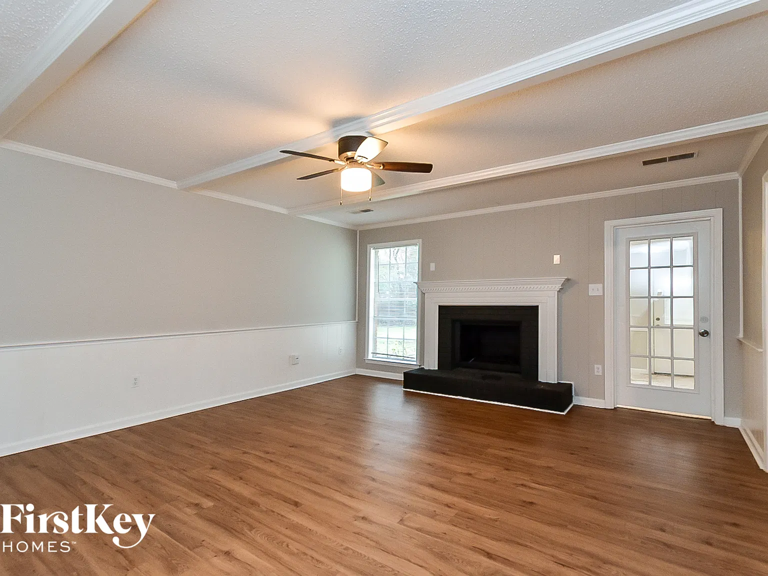 4 bed, 3.0 bath, 2429 sqft, $2,355 — Photo 2