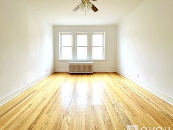 4th image of 2948 N Laramie Ave #9