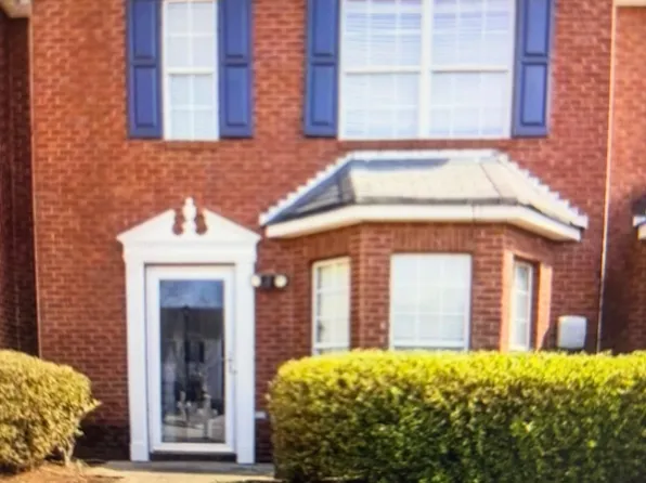 5559 Strathmoor Manor Cir, Lithonia, GA 30058