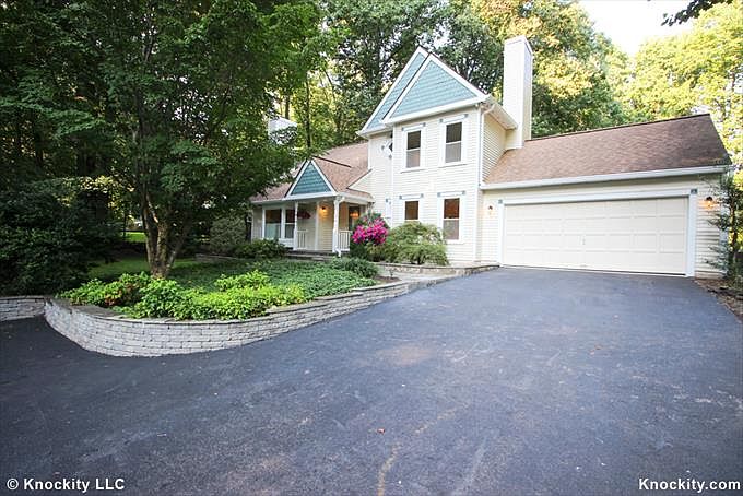 1st image of 3529 Valeview Dr