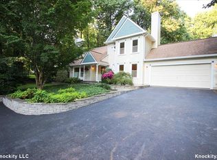 3529 Valeview Dr, Oakton, VA 22124