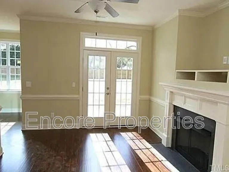 710 Barlang Cir — Photo 5