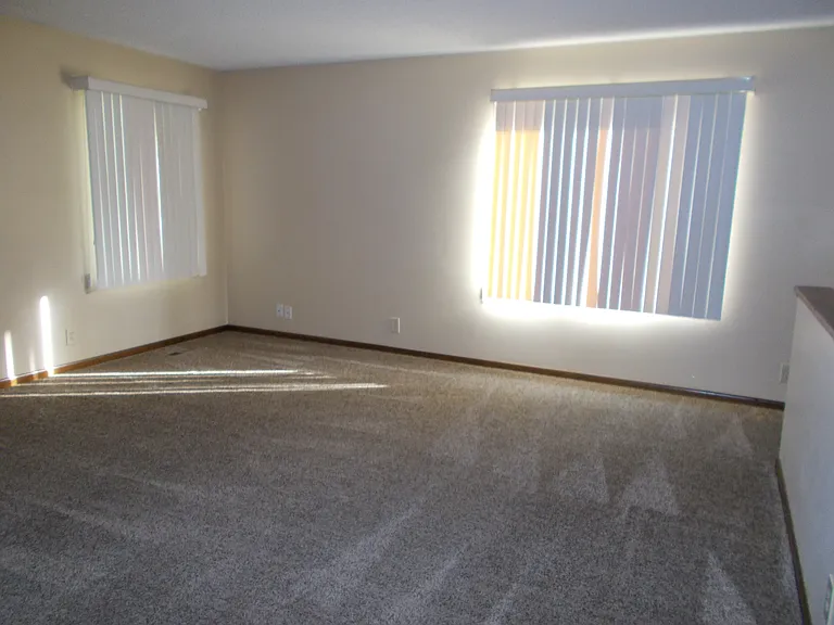 5503 S 42nd Street Ct — Photo 5