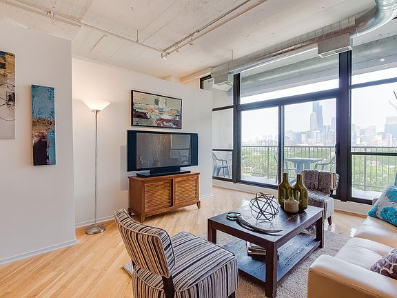 3rd image of 1530 S State St APT 711
