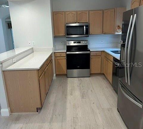 3rd image of 1525 CHALLENGER AVENUE