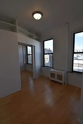 Rented by CNC-Assets | media 9