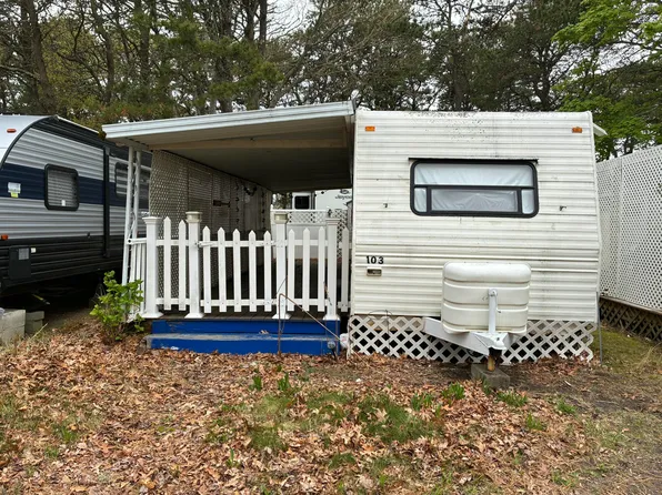 698 Willow St. #103, South Yarmouth, MA 02664