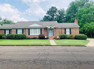 1314 E Broad St, West Point, MS 39773