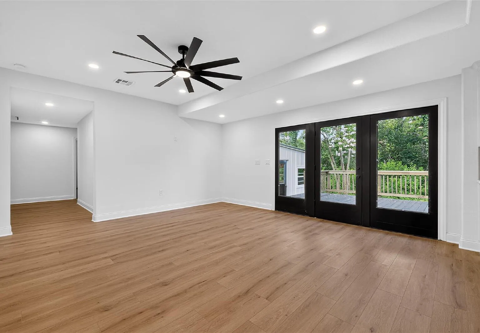 4 bed, 3.5 bath, 2808 sqft, $3,900 — Photo 4