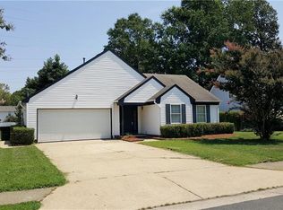 30 Locksley Dr, Hampton, VA 23666