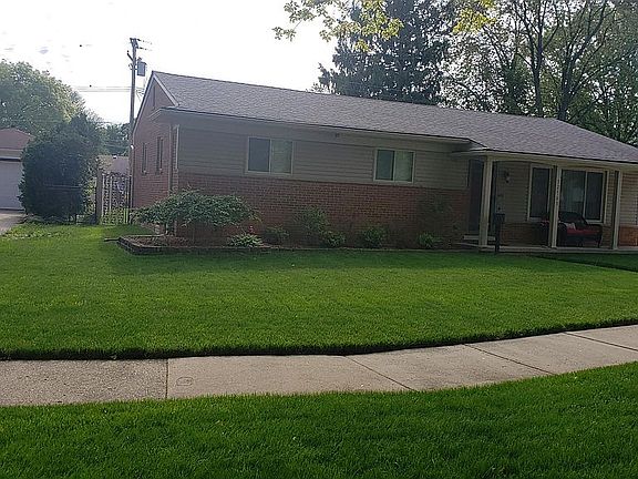 2nd image of 32563 Oakley St