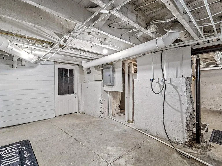 1474 Glenn Ave — Photo 18