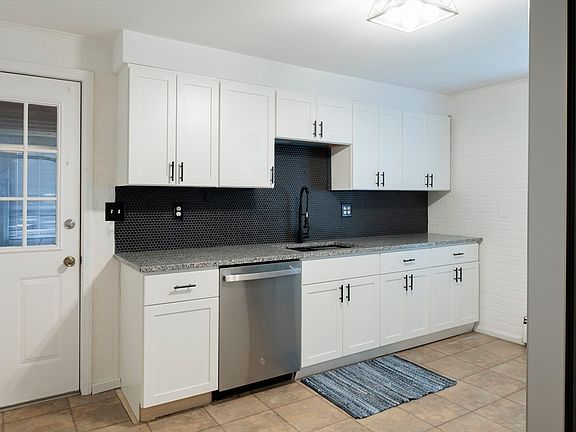 4th image of 1159 Middlesex St
