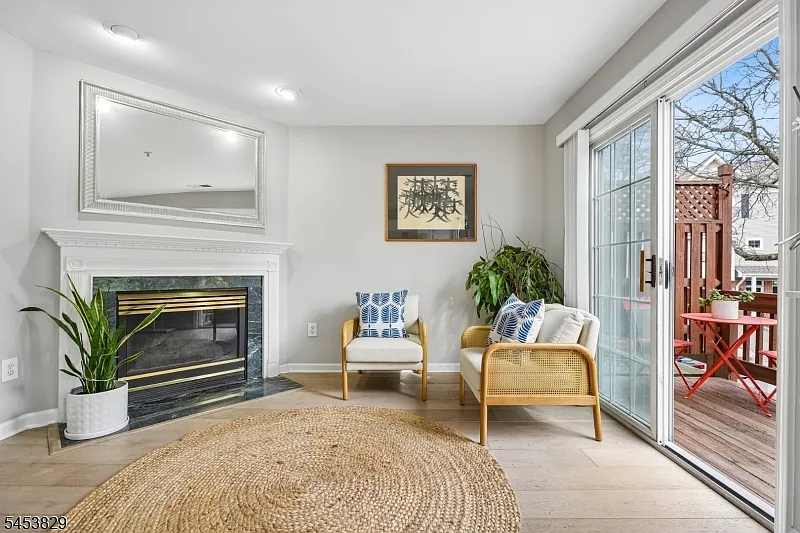2 bed, 2.5 bath, $3,900 — Photo 2