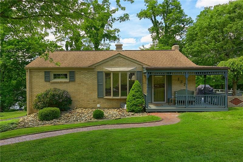 1st image of 137 Elmwood Dr