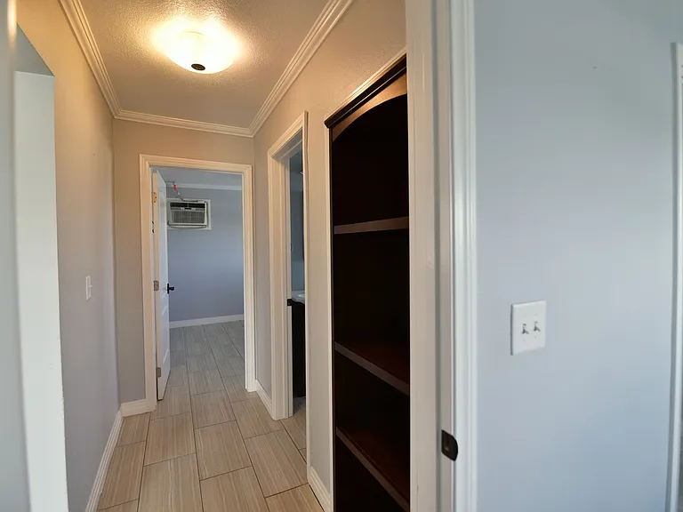1003 E Clark Ave — Photo 17