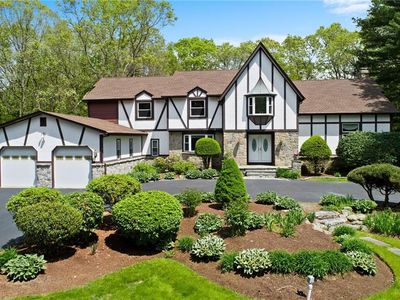 8 Wingate Rd, Lincoln, RI, 02865