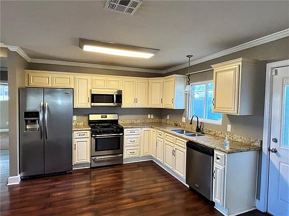 4th image of 4726 Galahad Dr
