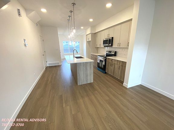 4th image of 1048 14th Ave NW