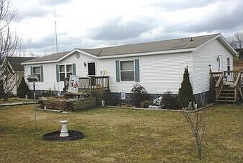 16 Vaquero front yard.jpg