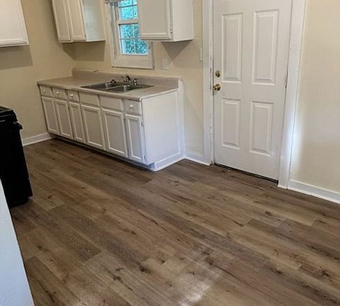 2nd image of 1004 Rigdon Rd