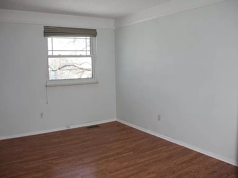 7029 S Dudley St — Photo 15