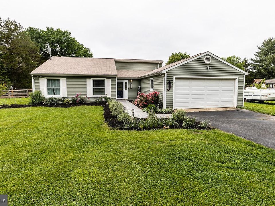 1st image of 4304 S Starcrest Dr